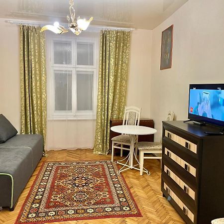 Style Apartments In Old Лвив Екстериор снимка