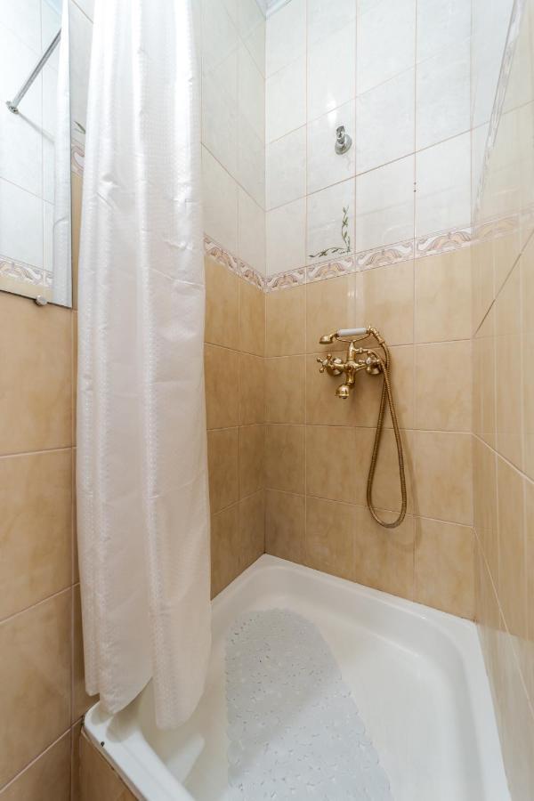 Style Apartments In Old Лвив Екстериор снимка