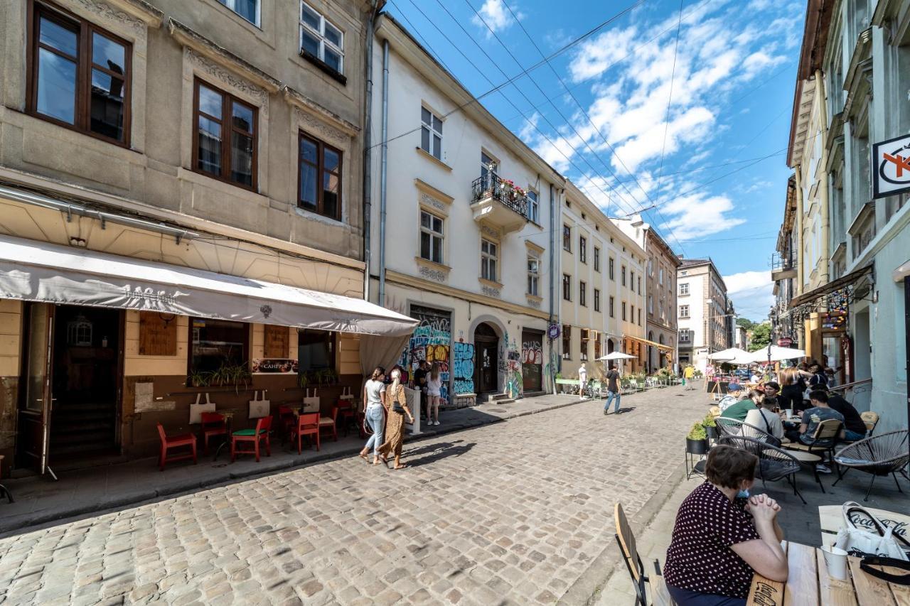 Style Apartments In Old Лвив Екстериор снимка