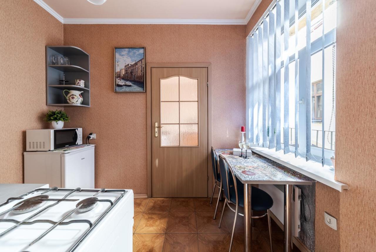 Style Apartments In Old Лвив Екстериор снимка