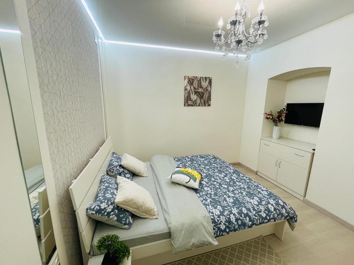 Style Apartments In Old Лвив Екстериор снимка