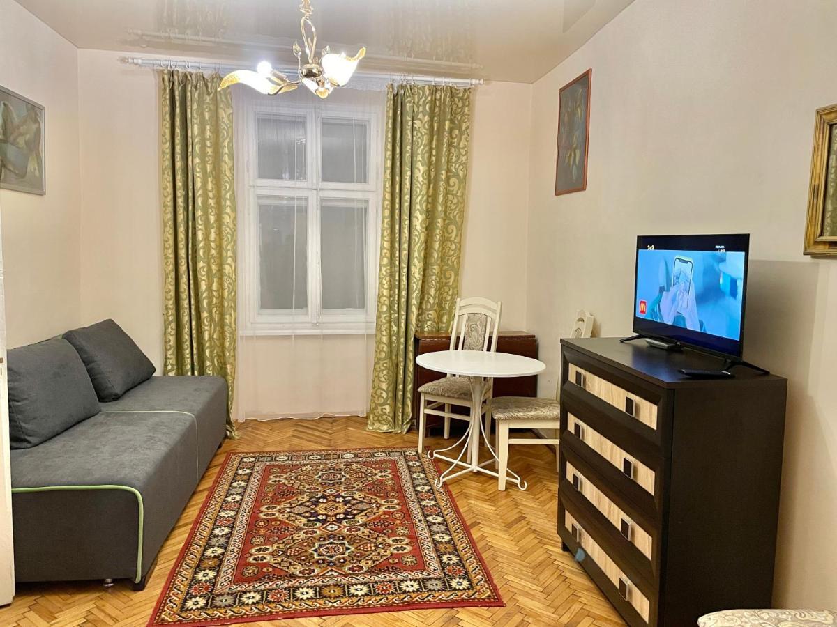 Style Apartments In Old Лвив Екстериор снимка