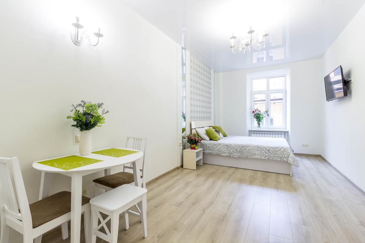 Style Apartments In Old Лвив Екстериор снимка