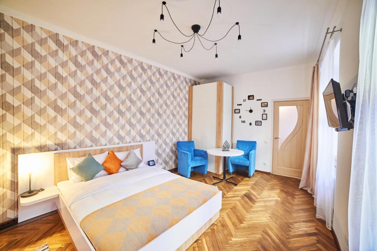 Style Apartments In Old Лвив Екстериор снимка