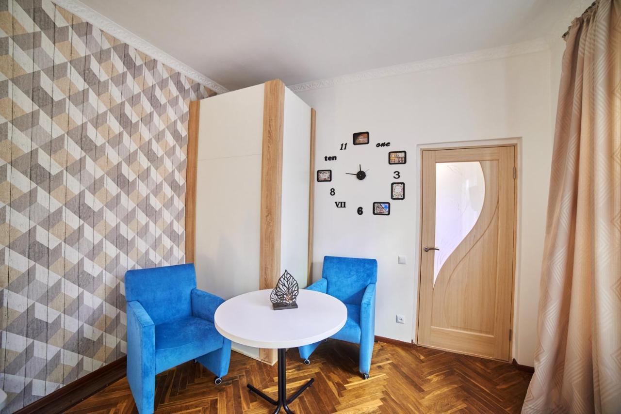 Style Apartments In Old Лвив Екстериор снимка