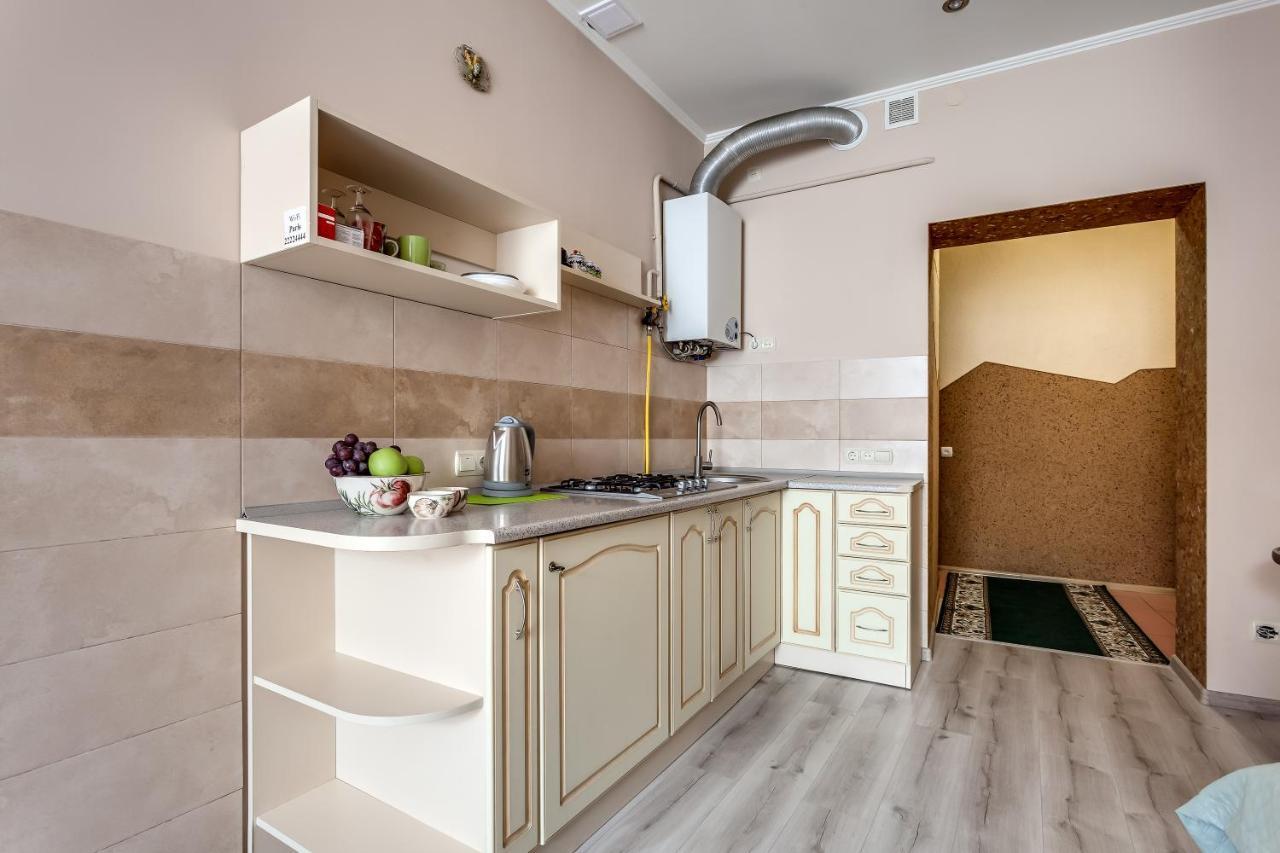 Style Apartments In Old Лвив Екстериор снимка