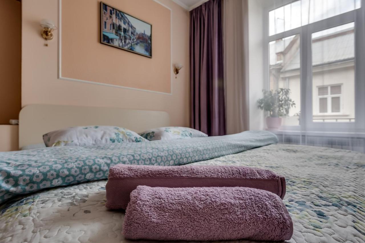 Style Apartments In Old Лвив Екстериор снимка